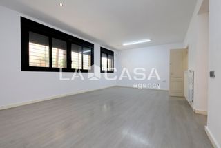 Rez-de-chaussée  Carrer d'horta. Oportunidad piso de 4 habitciones y 2 baños en la mejor zona de