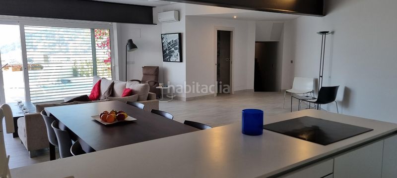 Foto b379e307-2915-409d-b2ae-066f95bb79a6. Casa adossada amb aparcament piscina a l´Estartit poble Estartit
