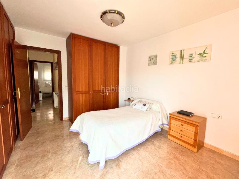 Foto c0b89845-37d3-41f3-8dbd-465823f82e59. Casa adossada amb calefacció aparcament a Torrent Ballester Viladecans