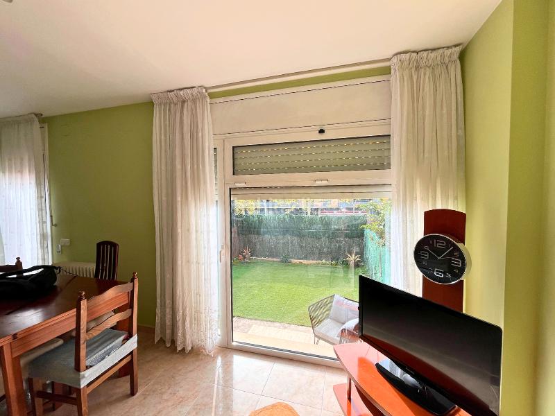 Foto c27f437c-e865-4225-8eea-8fbecafaaf83. Casa adossada amb calefacció aparcament a Torrent Ballester Viladecans