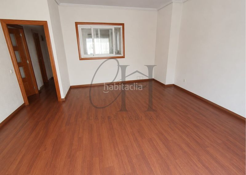 Foto becb3a49-1403-47d0-9ee5-63e97934917f. Pis a Centre Cornellà de Llobregat