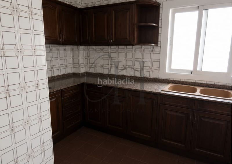 Foto ea3a7736-9bf0-4c14-b2b5-c9b6bfbb57e5. Pis a Centre Cornellà de Llobregat