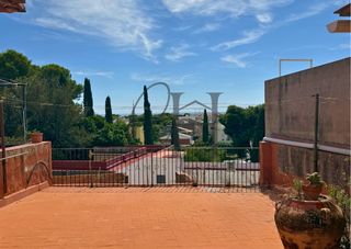 Reihenhaus  Plaça de la font. Chalet adosado en plaça de la font