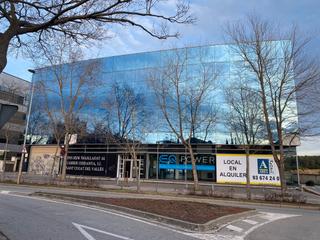 Lloguer Local Comercial  Avinguda corts catalanes