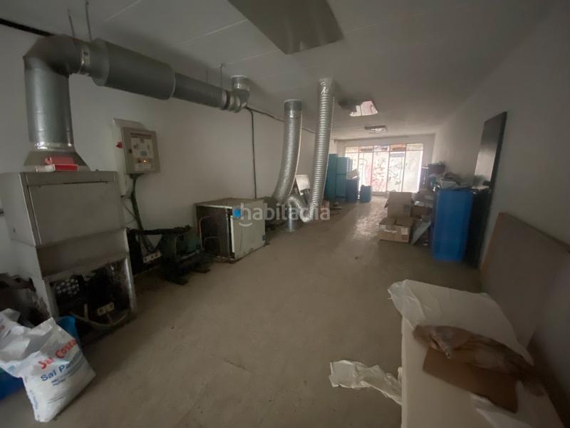 Foto bddf83ad-a21d-46c0-8720-a71f73d0812f. Location local commercial dans Centre - Estació Sant Cugat del Vallès