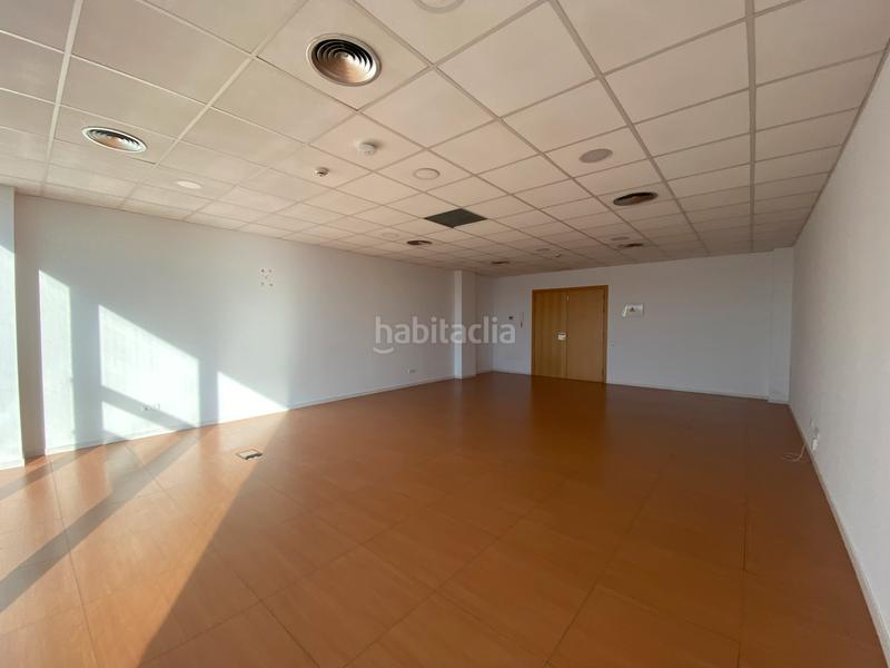 Foto 29a8f15a-0817-46af-a881-3911e2f34e5f. Affitto ufficio in carretera de sant cugat 63 in Mercat Rubí