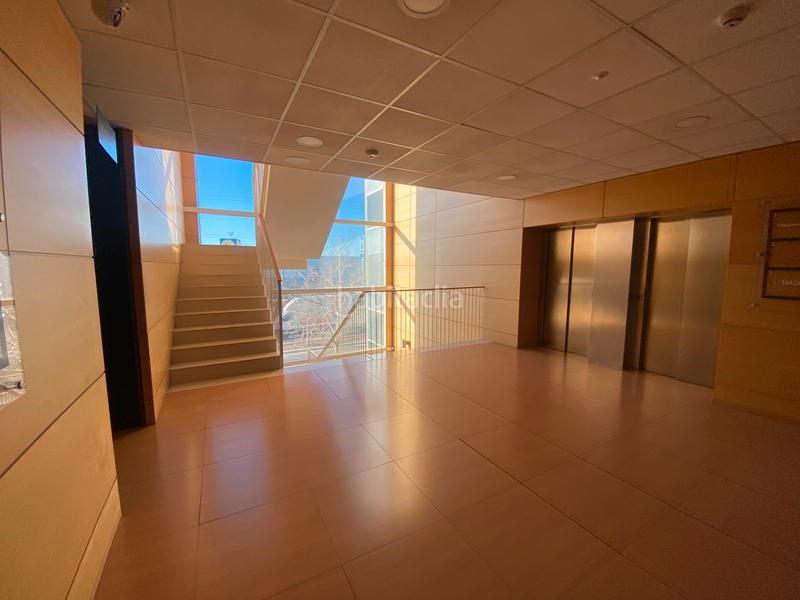 Foto 87056449-cb17-47b7-b236-dc6f24282b45. Alquiler oficina en carretera de sant cugat 63 oficina diáfana en Rubí