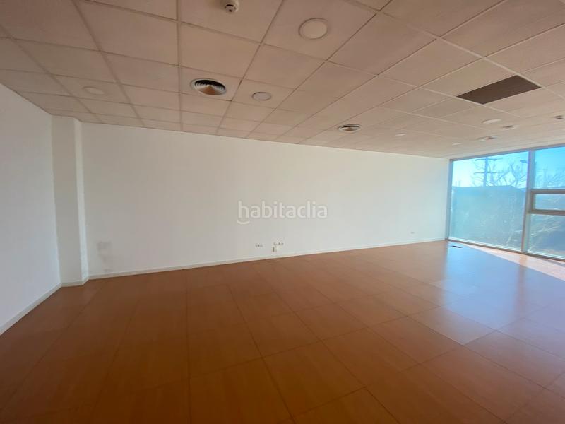 Foto fd9f5018-5502-47db-b211-cf787036b0e2. Location bureau dans carretera de sant cugat 63 dans Rubí