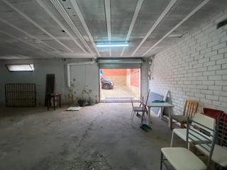 Rent Business premise  Cam de la creu. Garaje