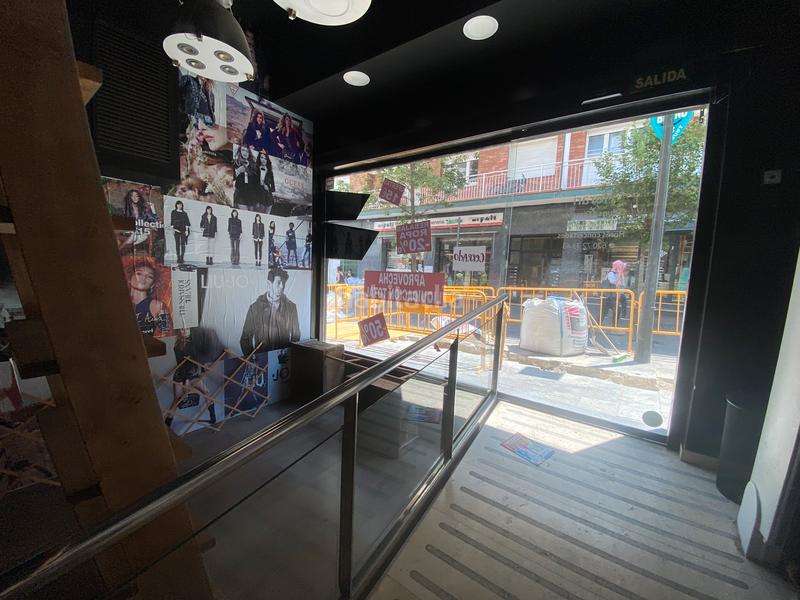Foto 5e93ef77-0000-4fb5-9960-c444f7f3aced. Alquiler local comercial en Centre - Estació Sant Cugat del Vallès