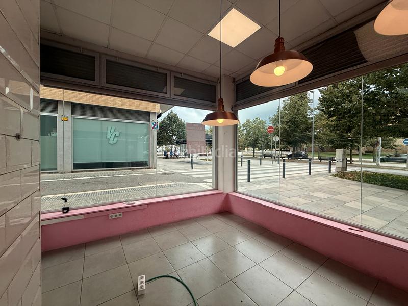 Foto d7a370ca-c015-476d-8dc6-febe4e24f44c. Alquiler local comercial en passeig de francesc macià 16 local en alquiler con salida de humos centro en Sant Cugat del Vallès