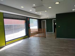 Location Local commercial à Torreblanca. Local esquinero en alquiler