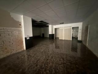 Lloguer Local Comercial a Centre - Estació. Local en alquiler sant cugat del vallès