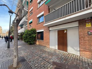 Lloguer Local Comercial a Carrer de vill� 28. Local zona estaci�n