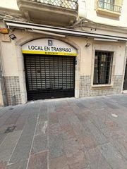 Locale commerciale in Carrer de Santiago Rusiñol
