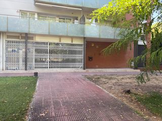 Lloguer Local Comercial a Arxiu. Local esquinero de 211 m� con salida de humos y posibilidad de t