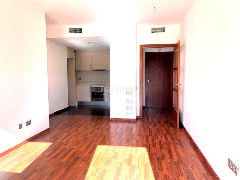 Foto 840fe903-b444-48ed-a241-e9d31ee7921c. Rent flat in carrer de caresmar 122 in Can Feu Sabadell