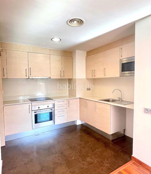 Foto d94f6a1e-b027-44ac-b653-19989a420e1a. Rent flat in carrer de caresmar 122 in Can Feu Sabadell