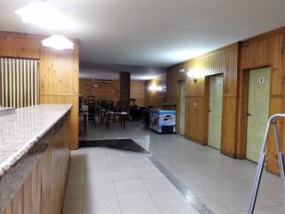 Local Comercial en Ncleo Urbano. Local comercial con muchas posibiliades