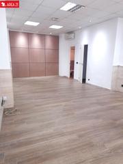 Lloguer Local Comercial a Núcleo Urbano. Local comercial en alquiler centrico en la pobla de vallbona
