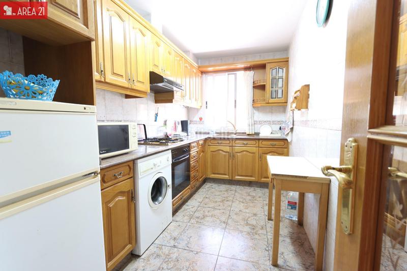 Foto 096ecba2-bbb7-4255-81f8-08a7229bb946. Chalet avec parking piscine dans Urbanizaciones Llíria