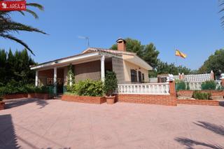 Chalet en Urbanizaciones. Chalet reformado en lliria  alt de la botigueta