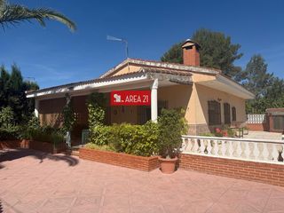 Chalet à Urbanizaciones. Chalet reformado en lliria  alt de la botigueta