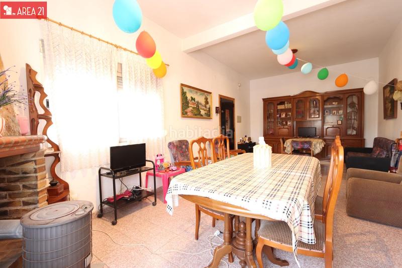 Foto eb0221ff-8118-4918-ac89-07e8721b63cf. Chalet avec parking piscine dans Urbanizaciones Llíria