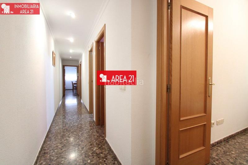 Foto f0431f0e-3769-4225-96cd-16130585c316. Etagenwohnung mit parking in Núcleo Urbano Pobla de Vallbona (la)