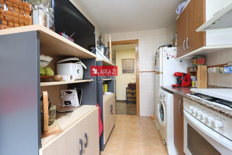 Foto bd121b6f-624e-4ee1-a086-80a76ff302c2. Flat with parking in Parque de la Bombilla Llíria