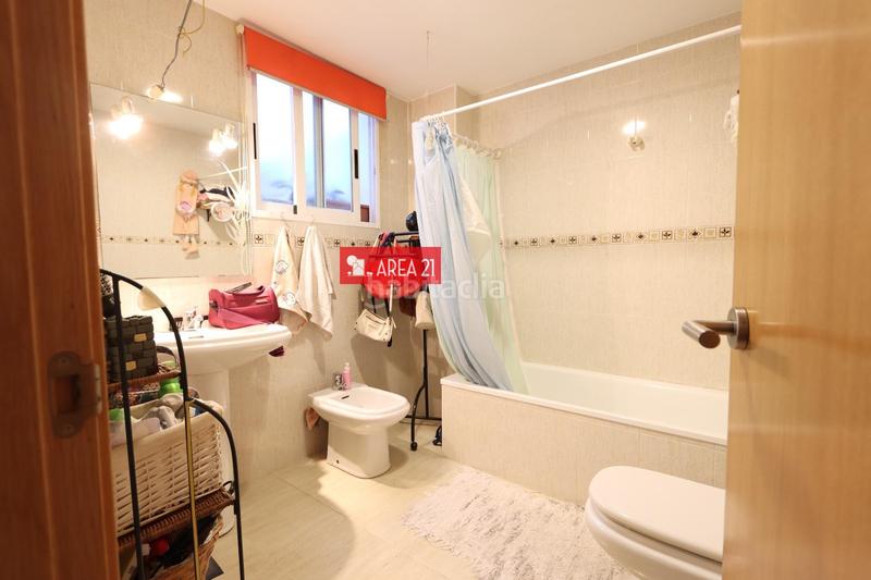 Foto edd2930f-fe37-49f8-b097-62776ee27389. Flat with parking in Parque de la Bombilla Llíria