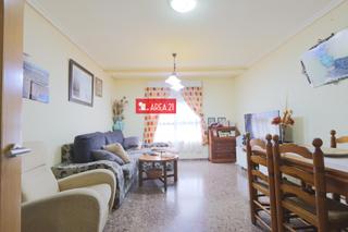 Appartement à Parque de la Bombilla. Piso de tres dormitorios con garaje y trastero