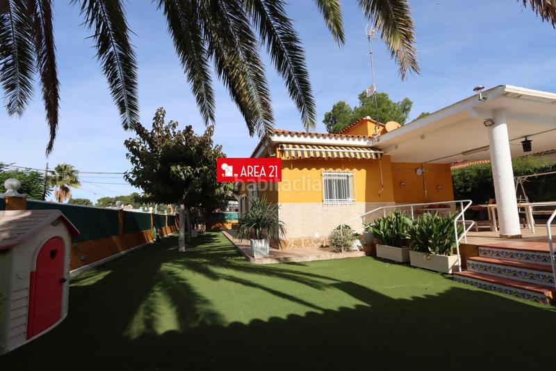 Foto 2e85b2d3-eb16-45dc-9bd5-5322823c524c. Miete chalet mit parking pool in Rascanya Pobla de Vallbona (la)