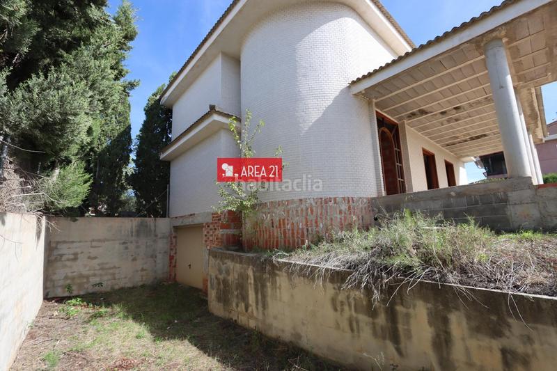 Foto 073a3983-af21-41cc-a538-59de60be5d59. Chalet avec parking dans Urbanizaciones Llíria