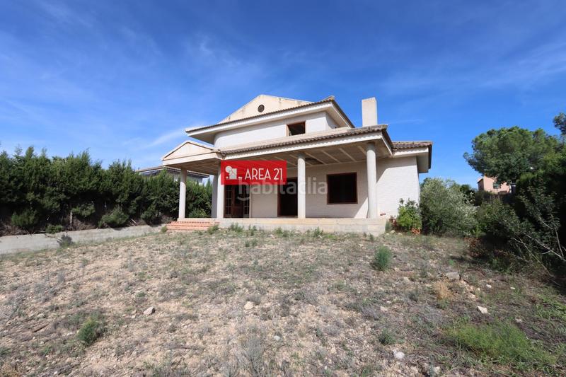 Foto 63b71efc-c6af-497b-a4ac-301ea6f56a2a. Chalet avec parking dans Urbanizaciones Llíria