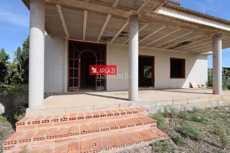 Foto cb297d68-ebc9-4c55-8ff6-257725d07987. Chalet avec parking dans Urbanizaciones Llíria