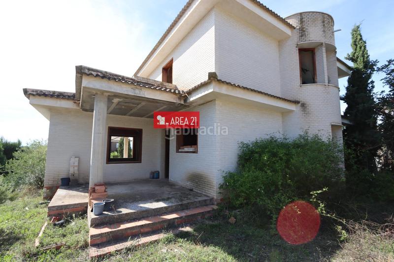 Foto e994d9a1-6f3e-483a-80fb-087c4a4392c6. Chalet avec parking dans Urbanizaciones Llíria