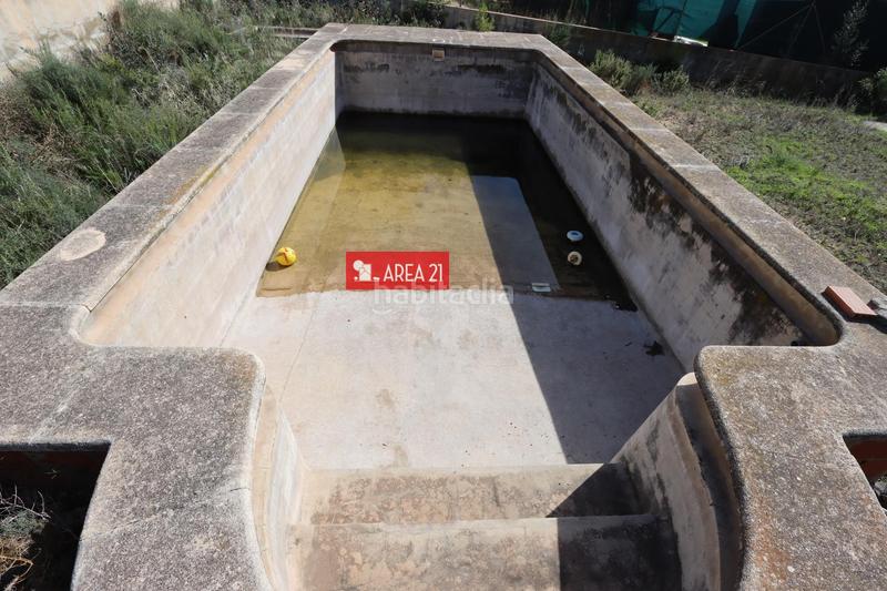 Foto f4da53eb-1743-4617-a5ad-9c5b5a1a4ccd. Chalet avec parking dans Urbanizaciones Llíria