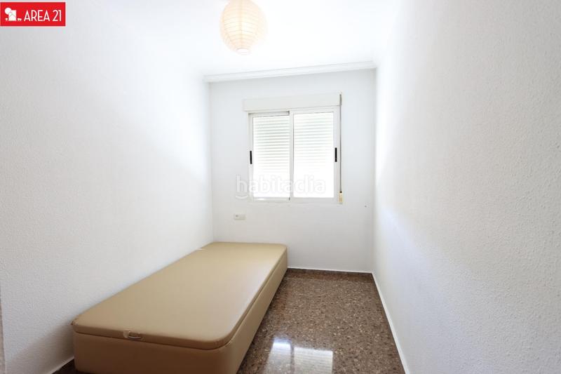 Foto 33655895-e073-4d8f-a456-138375fc69d3. Affitto appartamento con parcheggio in Núcleo Urbano Pobla de Vallbona (la)