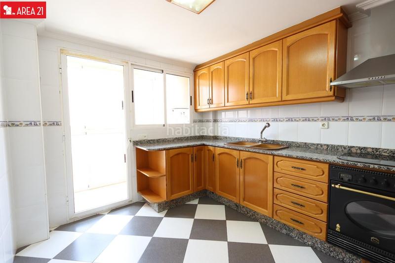 Foto 57bf752d-9f8f-408e-a819-e35785ae9b24. Rent flat with parking in Núcleo Urbano Pobla de Vallbona (la)