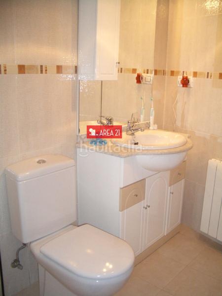 Foto 8a3dd673-66f7-4167-a22d-ab4d08dccf5d. Piso  esquinero en Núcleo Urbano Pobla de Vallbona (la)