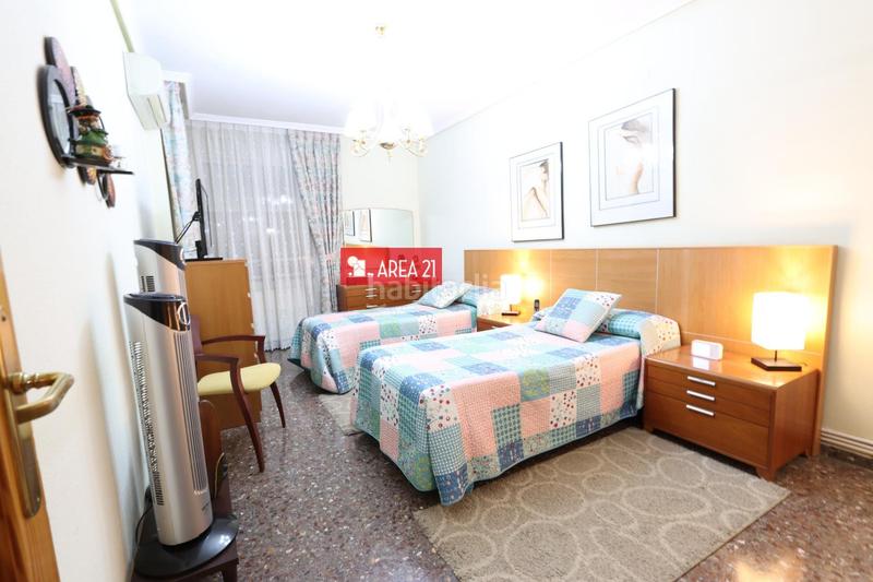 Foto 6daeafac-145e-434d-ace5-58a9773a4d6c. Lloguer pis amb calefacció aparcament a Núcleo Urbano Pobla de Vallbona (la)