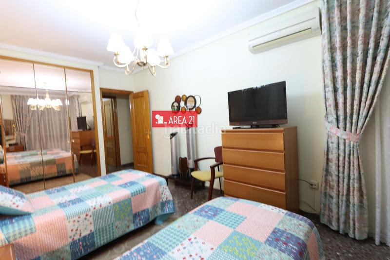 Foto 634d4d86-f368-47f2-9e92-5067822ce882. Rent flat with heating parking in Núcleo Urbano Pobla de Vallbona (la)