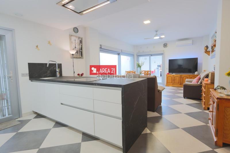 Foto 129701bc-7aad-41ec-9469-29b951033cc0. Maison avec parking dans Núcleo Urbano Pobla de Vallbona (la)