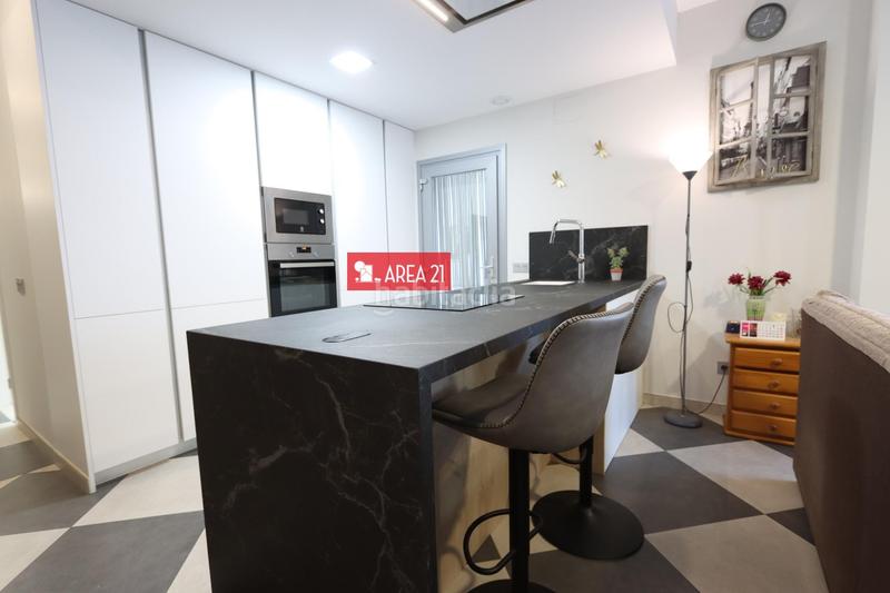 Foto 597ad7fe-522f-40fa-8a50-1370b865bdc8. Maison avec parking dans Núcleo Urbano Pobla de Vallbona (la)