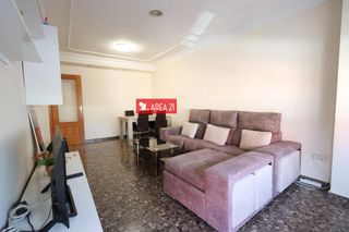 Pis a Núcleo Urbano. Piso con garaje y trastero en la pobla de vallbona