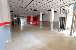 Lloguer Local Comercial a Núcleo Urbano. Localalmacen en alquiler en la pobla de vallbona