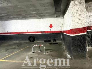 Aparcament cotxe a Palau-solità i Plegamans