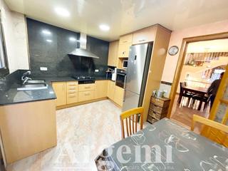 Reihenhaus in Caldes de Montbui. Casa adosada en venta en casc antic