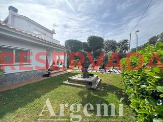 Chalet à Palau-solità i Plegamans. Reservada  venta de espectacular chalet en palau solita i plegam